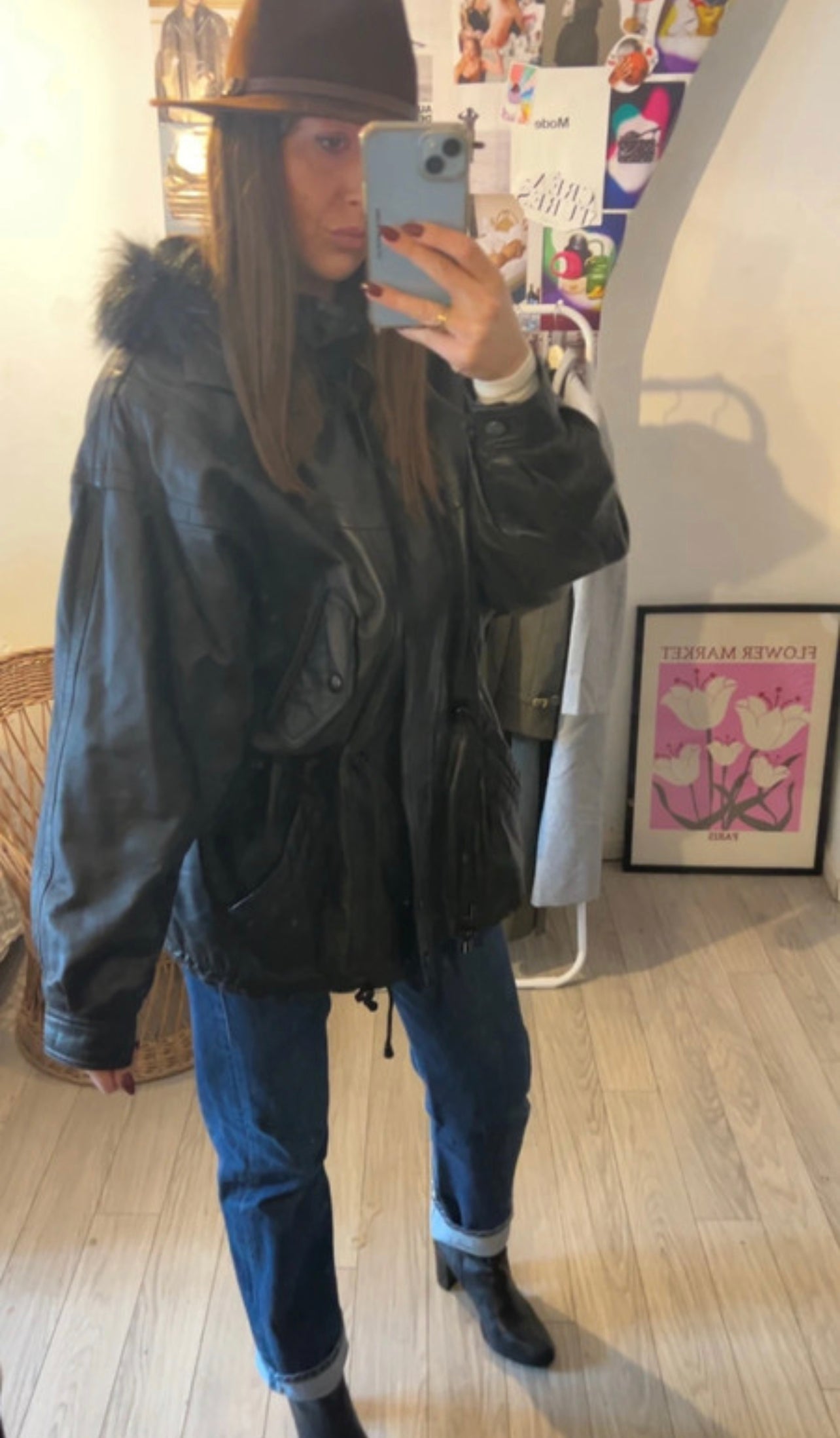 Veste en cuir avec capuche taille 42