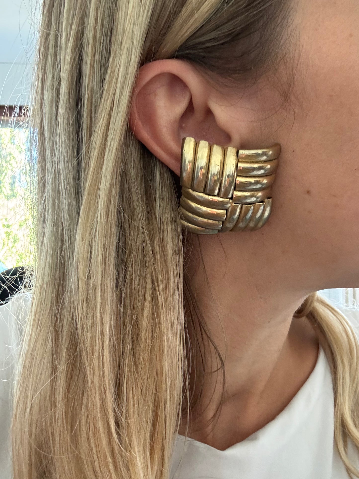 Clips d’oreilles vintage argentés – Design géométrique texturé – Années 80
